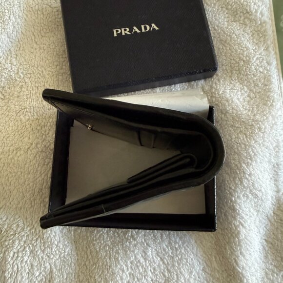 Prada Black Quilted Leather Wallet - Like New - Picture 5 of 5